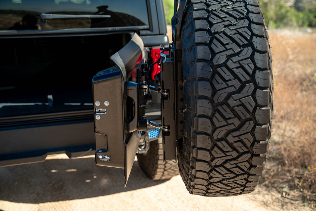 DV8 2018-2026 Jeep Wrangler JL – MTO Series Bumper Spare Tire Swing Gate – TCJL-13